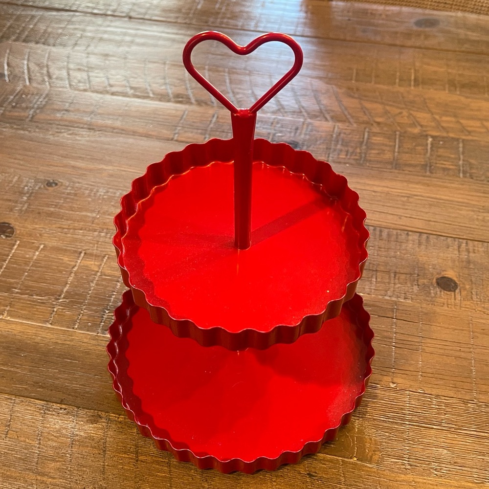 Target 🎯 2 tiered Tray with Heart in Red